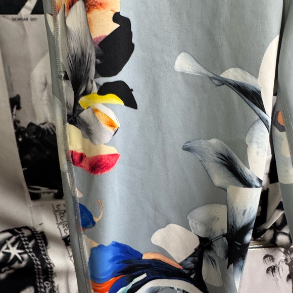 Athleta Gray Floral Leggings - Picture 2 of 4